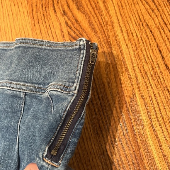 Katie J NYC Girl’s Denim Mini Skirt Size XL - Picture 3 of 5